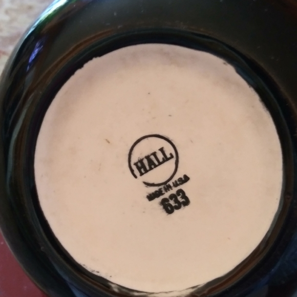 HALL BLACK 633 PITCHER - Picture 2 of 4